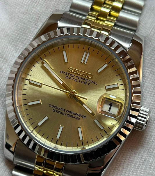 Monarch gold dial