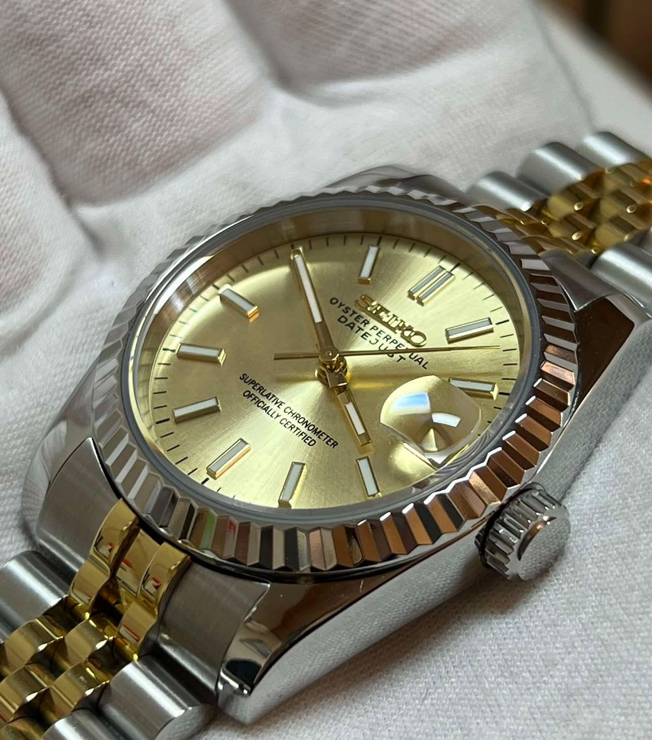 Monarch gold dial